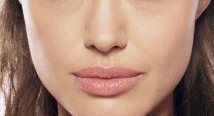 廖懷偉的個人經歷與醫(yī)療技術評估：隆鼻案例照片展示