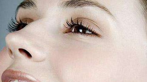 保定地區(qū)有哪些專業(yè)墊鼻基底醫(yī)院？推薦價廉物美的整形醫(yī)院！