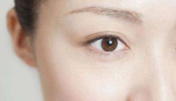 有沒有類似楊軍庭的雙眼皮案例分享？楊軍庭的醫(yī)生特長介紹和醫(yī)院簡介是什么？