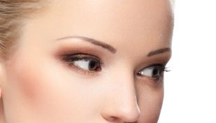 一位技術(shù)嫻熟的醫(yī)生分享硅膠隆鼻案例，評(píng)價(jià)極高，價(jià)格公開！