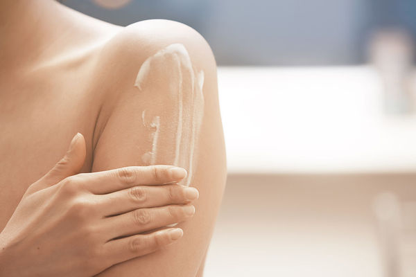 嘉興藝星整形和悅己醫(yī)療美容哪家受歡迎？雙眼皮手術(shù)價(jià)格一覽，挑選哪家呢？