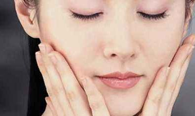 上海隆胸手術，如何選擇靠譜醫(yī)生？6大要點幫你避免冒險！