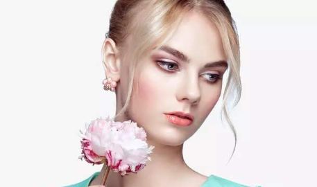 貴陽(yáng)綜合治療皮膚問(wèn)題的醫(yī)院，專治斑點(diǎn)及異味