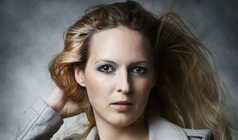 隆胸假體取出后多久才能重新植入？