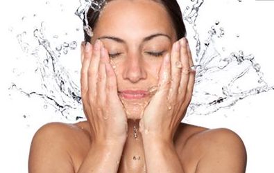 廣州專業(yè)隆胸醫(yī)生推薦，唐志榮醫(yī)生技術(shù)精湛，經(jīng)驗(yàn)豐富，預(yù)約方式解密！