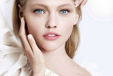 杭州維儷膚整形醫(yī)生與精選項(xiàng)目，讓您煥發(fā)美麗