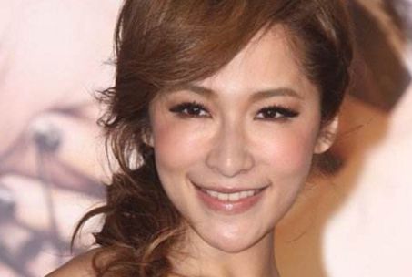 隆胸權(quán)威大PK：栗勇與徐占鋒，孰勝一籌？