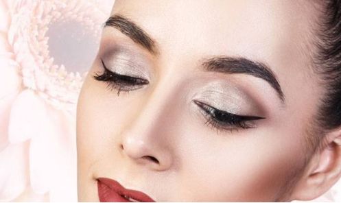 維持青春容顏：揭秘艾莉薇傳奇面部凹陷改善效果