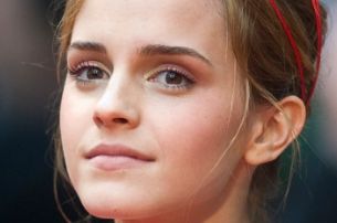 襄陽(yáng)中心醫(yī)院：面部拉皮手術(shù)指南：預(yù)約、技術(shù)和費(fèi)用詳解