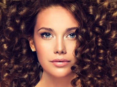 韓國(guó)隆胸：皺襞切口VS腋下切口，哪個(gè)更適合你？醫(yī)院推薦