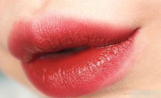 植物護膚 VS 化學(xué)護膚：大揭秘！