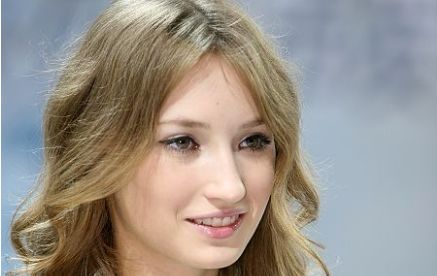 廣東惠州時光醫(yī)療美容醫(yī)院眼綜合：炫目明亮，重拾魅力眼神