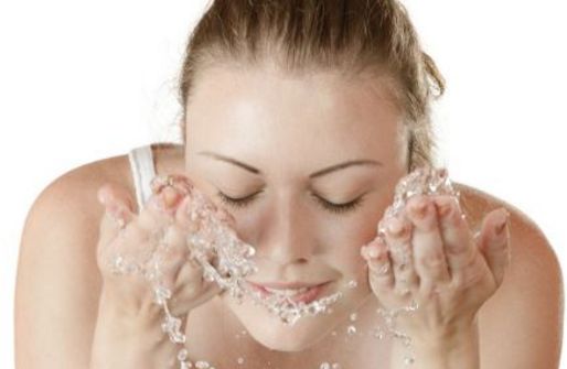 重慶藝星整形美容醫(yī)院專家團隊深度分析：技術實力與服務質量如何