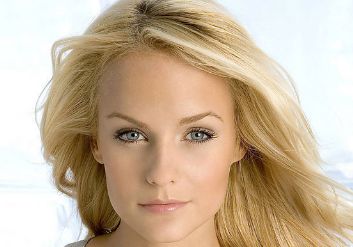 廣州健麗去眼袋：揭秘不開刀去眼袋的真實(shí)性和價(jià)格