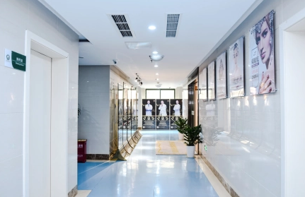 重慶萬(wàn)家燕整形外科美容醫(yī)院