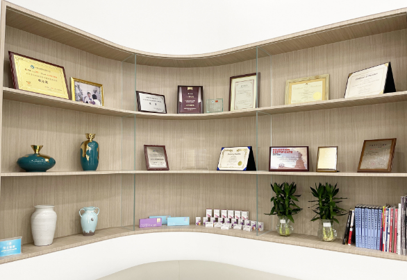 北京李沁奕華意整形