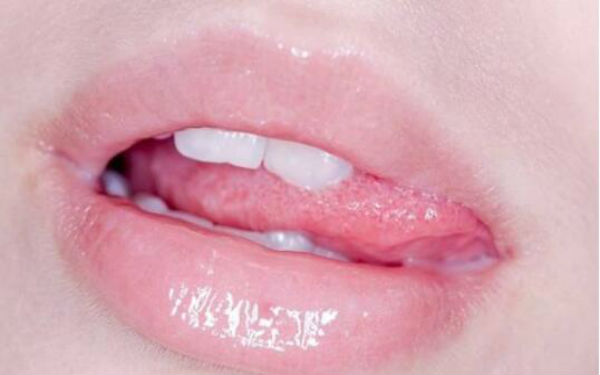 重慶填充眼睛細紋凹陷醫(yī)生