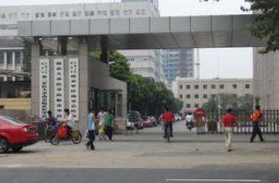 南京軍區(qū)總醫(yī)院面部吸脂