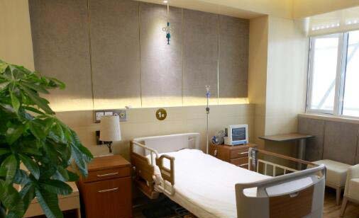 青島顏百年醫(yī)療美容診所