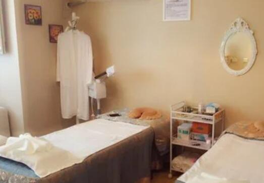 濰坊易美醫(yī)學(xué)美容門(mén)診部