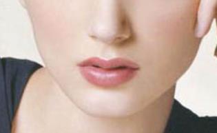 保定微創(chuàng)手術去眼底紋醫(yī)生