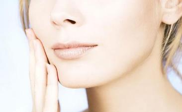 廣西肋骨綜合隆鼻醫(yī)生