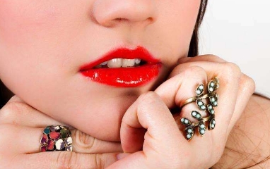 上海隆胸醫(yī)生推薦！幾位備受推崇的整形醫(yī)生！