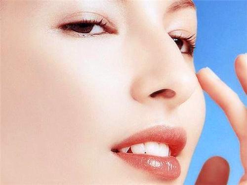 廣州整形醫(yī)院白天鵝、軍裝和黎明，假體隆胸排名靠前，口碑贊譽(yù)不絕！