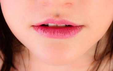 杭州七所公立醫(yī)院種植牙技術(shù)高超醫(yī)生名單，價錢實惠！