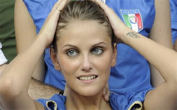 秀發(fā)加密魔法! 深圳植發(fā)醫(yī)院盤點(diǎn)四家頂尖機(jī)構(gòu)排行