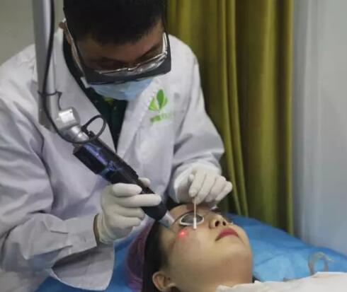 長(zhǎng)沙星雅整形激光祛斑中 長(zhǎng)沙星雅整形激光祛斑中