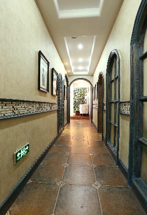 杭州靜港醫(yī)療美容診所開眼角優(yōu)勢(shì)？開眼角價(jià)格多少？