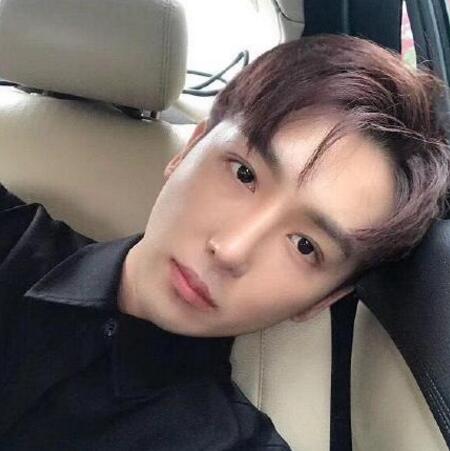 成都恩喜醫(yī)學(xué)整形張曉琴醫(yī)生男性過大下頜角磨骨案例 成都恩喜醫(yī)學(xué)整形張曉琴醫(yī)生男性過大下頜角磨骨案例