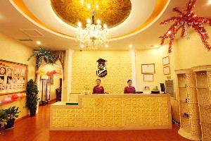 青島王博士醫(yī)學(xué)美容門診部手術(shù)祛眼袋的效果能保持多久？手術(shù)祛眼袋的價格大概多少？