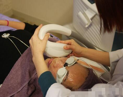 北京悅秀醫(yī)療整形專家楊勇山做激光去黃褐斑效果怎么樣？真實(shí)案例展示