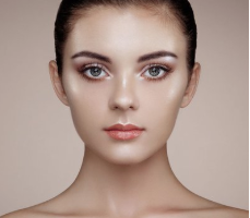 義烏歐萊美醫(yī)療美容醫(yī)院激光去黑眼圈