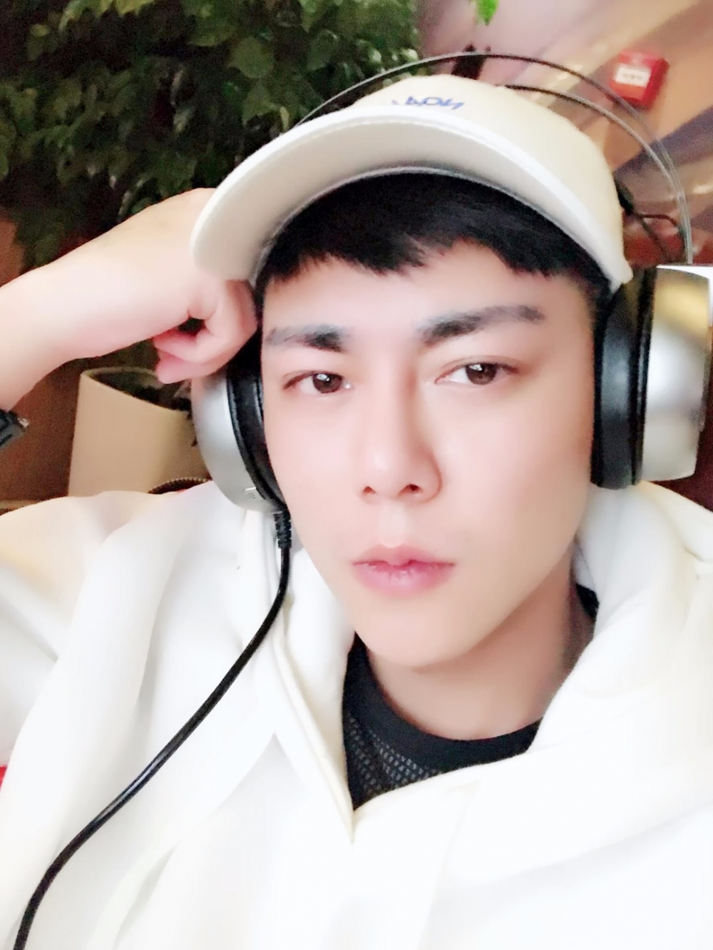 濟(jì)寧名美醫(yī)療整形醫(yī)生李唯少假體隆鼻+耳軟骨墊鼻尖真實(shí)案例效果對(duì)比圖 濟(jì)寧名美醫(yī)療整形醫(yī)生李唯少假體隆鼻+耳軟骨墊鼻尖真實(shí)案例效果對(duì)比圖