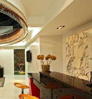 新疆張瑞紅整形激光去黑眼圈有何優(yōu)勢？可以維持多久？