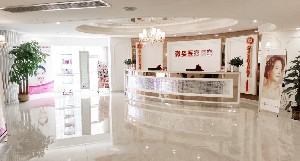 深圳薇姿整形假體隆鼻手術(shù)有何優(yōu)勢？有哪些風(fēng)險？