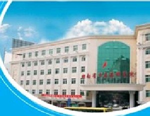 無錫揚(yáng)名醫(yī)院假體隆鼻對身體有害嗎？是否適宜所有人？