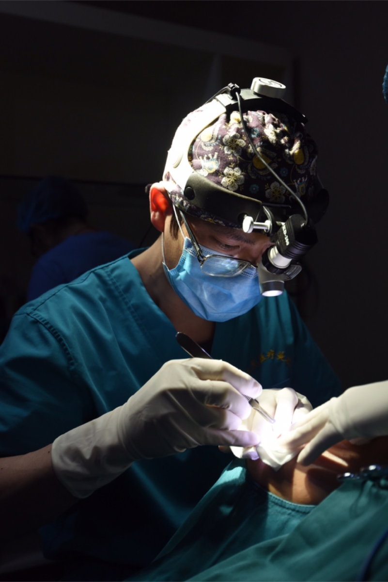 貴陽藝齡醫(yī)療美容門診部醫(yī)生李章做隆鼻手術(shù)怎么樣？附案例效果對比圖