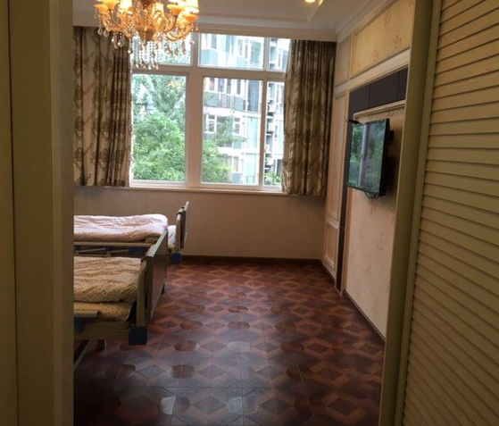 北京東方和諧醫(yī)療整形診所馮斌醫(yī)生做假體隆胸怎么樣？附案例效果對(duì)比圖