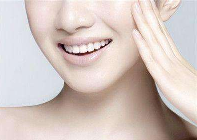 萊蕪艾美整形美容醫(yī)院自體脂肪隆下巴