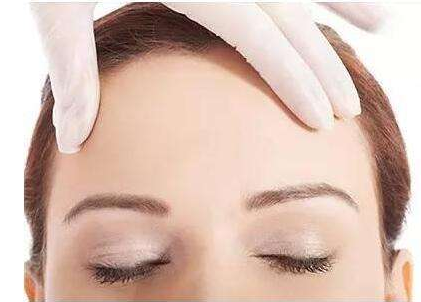 南寧市醫(yī)學(xué)美容診所假體豐額頭