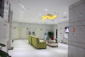 東莞依謀整形醫(yī)院假體隆胸的特點(diǎn)？?jī)r(jià)格如何？