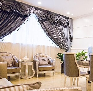 成都圣美匯整形醫(yī)院硅膠隆胸效果如何？有哪些風險？