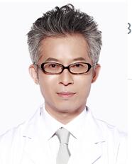 深圳陽光整形美容醫(yī)院王勇醫(yī)生
