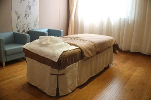 昆山鉑特麗醫(yī)療美容門診部做大腿吸脂怎么樣？