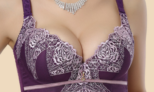 產(chǎn)后乳房下垂矯正手術(shù)價格怎么樣？乳房下垂矯正術(shù)危險嗎？