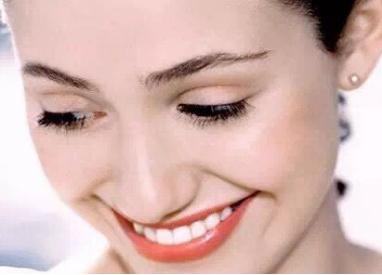 玻尿酸全臉填充有哪些危害？